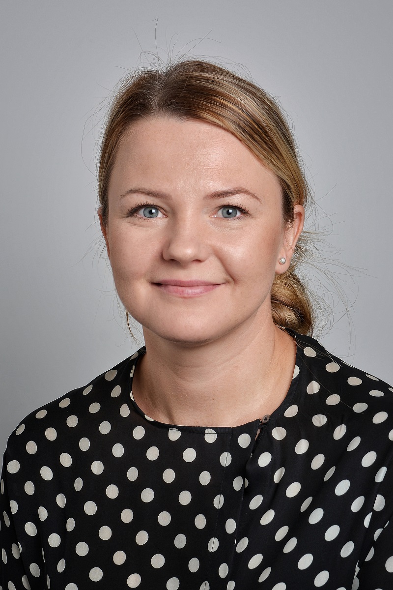 Iwona Sikorska : Asystent